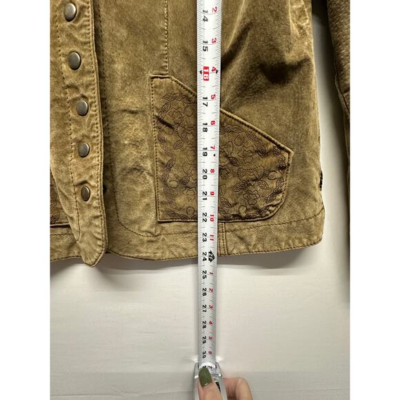 Vintage Christopher & Banks 100% Leather Tan Suede Snap Front Embossed Medium - Picture 7 of 12